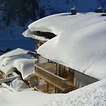 Hotel Laaxerhof