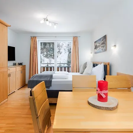 Hotel Laaxerhof 3*