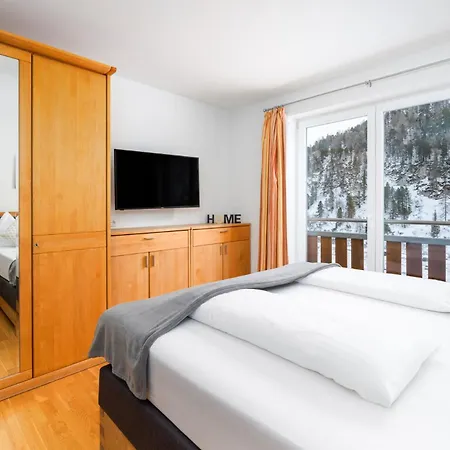 Laaxerhof 3*