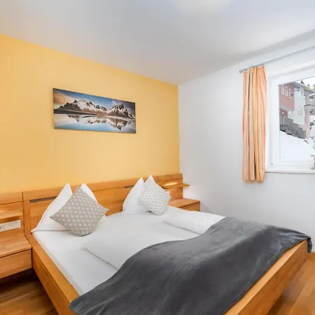 Hotel Laaxerhof 3*