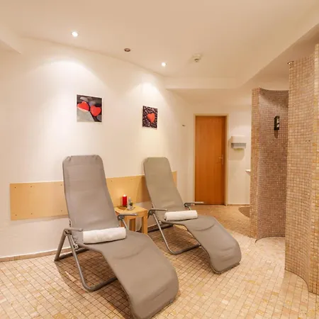 Laaxerhof Hotel 3*