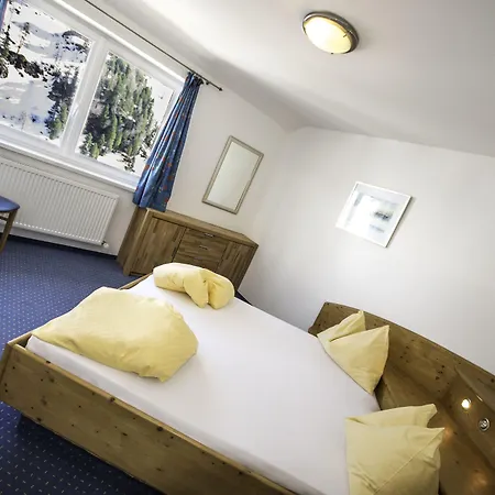 Laaxerhof Hotel