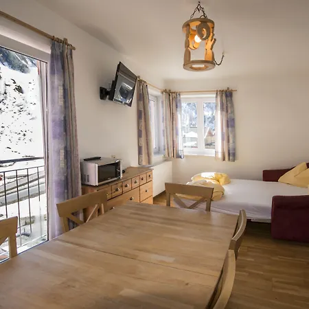 Laaxerhof 3*